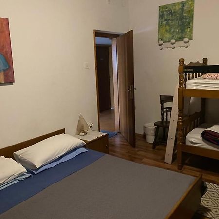 Hostel-Sezanalokev B&B 외부 사진